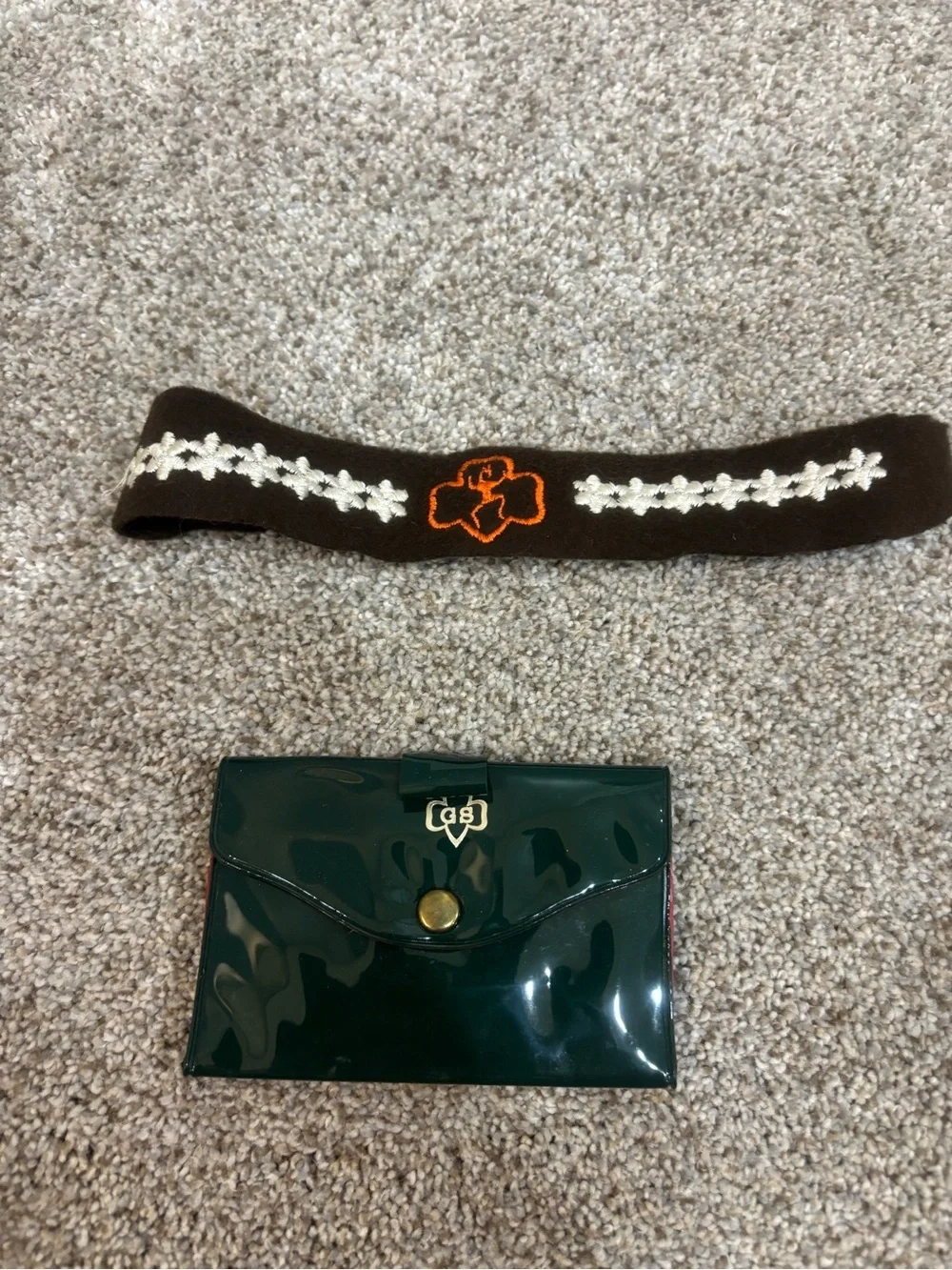 Vintage Girl Scout patent leather identification pouch/Brownies headband
